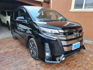 2018 Toyota Noah for sale in Kingston / St. Andrew, Jamaica