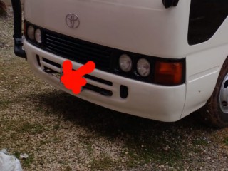 2005 Toyota Coaster