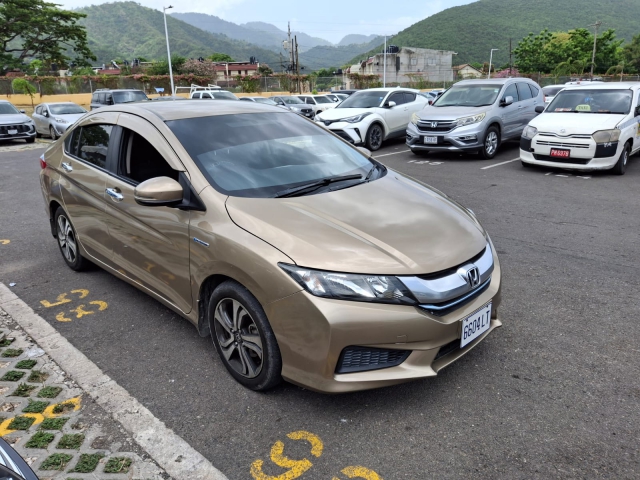 2015 Honda Grace for sale in Kingston / St. Andrew, Jamaica