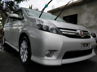 2013 Toyota Isis Platana for sale in Manchester, Jamaica