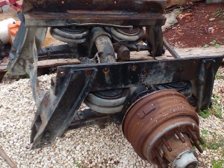 2010 Volvo Mack Truck Drop Axle