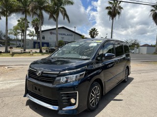 2014 Toyota Voxy Zs