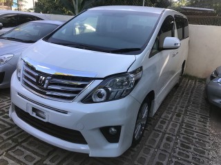 2013 Toyota Alphard for sale in Kingston / St. Andrew, Jamaica