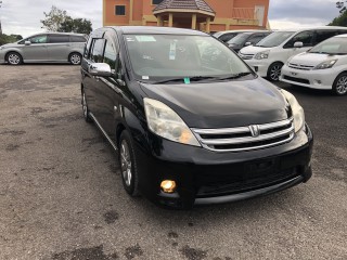 2011 Toyota Isis for sale in Manchester, Jamaica