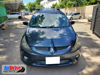 2005 Mitsubishi GRANDIS