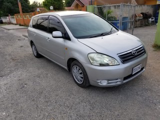 2002 Toyota Ipsum for sale in Kingston / St. Andrew, Jamaica