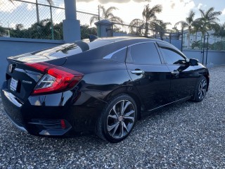 2018 Honda Civic Touring