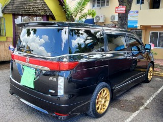 2012 Nissan Elgrand Highway Star
$1,800,000