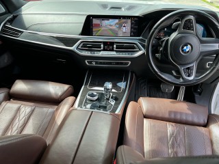 2020 BMW X7