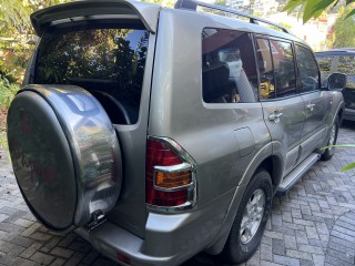 2002 Mitsubishi Pajero GLS