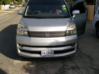 2006 Toyota Voxy for sale in Kingston / St. Andrew, Jamaica