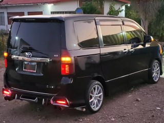 2009 Toyota Noah S