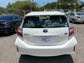 2019 Toyota Aqua hybrid for sale in Kingston / St. Andrew, Jamaica