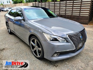 2013 Toyota Crown royal saloon for sale in Kingston / St. Andrew, Jamaica