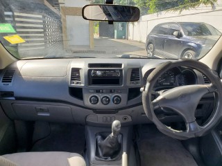 2013 Toyota HILUX
$2,490,000