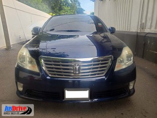 2012 Toyota CROWN