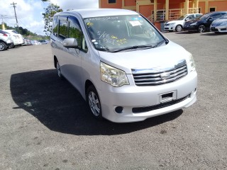 2010 Toyota Noah for sale in Manchester, Jamaica