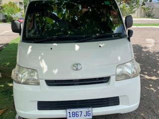 2017 Toyota TownAce