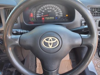 2014 Toyota Succeed UL