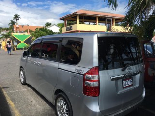 2010 Toyota Noah for sale in Kingston / St. Andrew, Jamaica