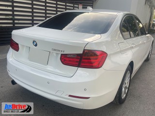 2012 BMW 320i