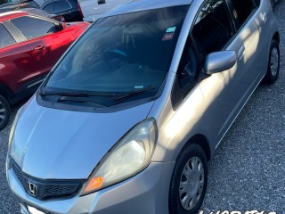 2013 Honda Fit
$980,000