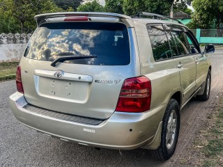 2002 Toyota Kluger