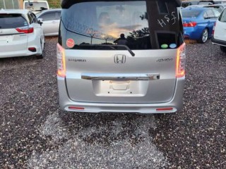 2015 Honda Stepwagon Spada