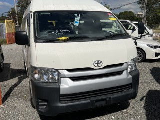 2017 Toyota Hiace hi top commuter