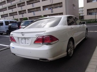 2013 Toyota Crown