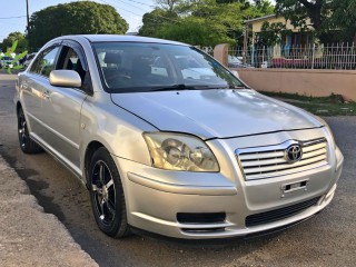 2004 Toyota Avensis