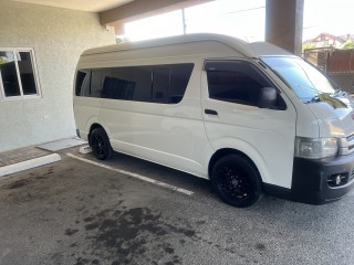 2009 Toyota Hiace 
$3,300,000