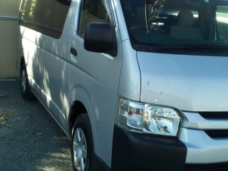 2015 Toyota Hiace       14Seater for sale in Kingston / St. Andrew, Jamaica