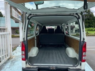 2010 Toyota HIACE VAN