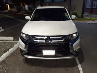 2016 Mitsubishi Outlander for sale in Kingston / St. Andrew, Jamaica