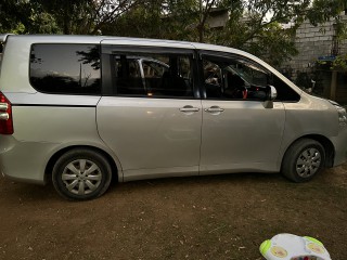 2013 Toyota Noah for sale in Westmoreland, Jamaica