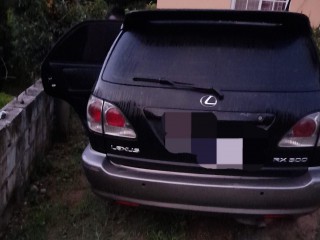 2002 Toyota Harrier