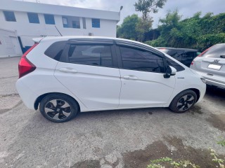 2013 Honda Fit 
$1,350,000