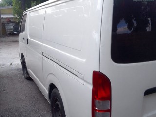 2012 Toyota Hiace bus panel