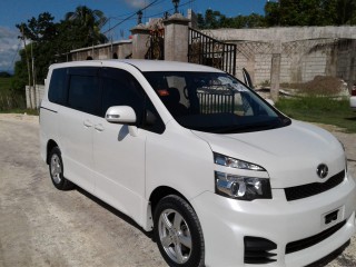 2013 Toyota Voxy for sale in Westmoreland, Jamaica