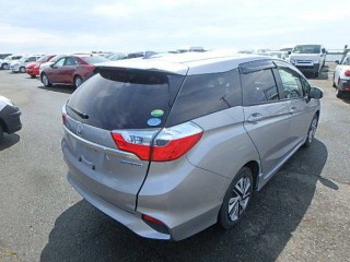 2017 Honda Fit Shuttle Hybrid