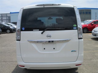 2016 Nissan Serena Hybrid