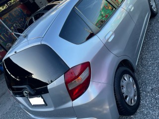 2013 Honda Fit
$980,000