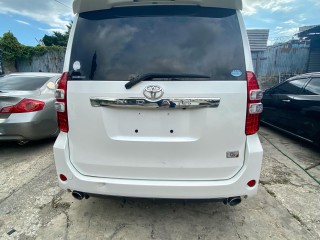 2013 Toyota Noah Gs edition