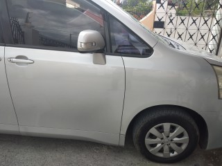 2007 Toyota Noah for sale in St. Catherine, Jamaica