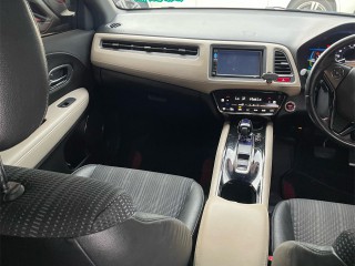 2015 Honda Vezel Z 
$2,390,000