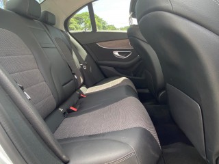 2019 Mercedes Benz C200H
$5,950,000