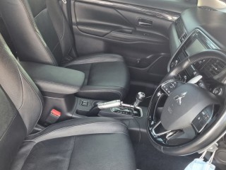 2016 Mitsubishi Outlander for sale in Kingston / St. Andrew, Jamaica