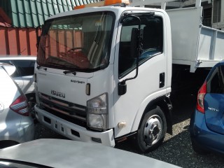 2011 Isuzu Forward