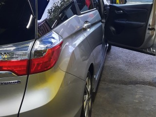 2017 Honda Fit Shuttle for sale in Kingston / St. Andrew, Jamaica